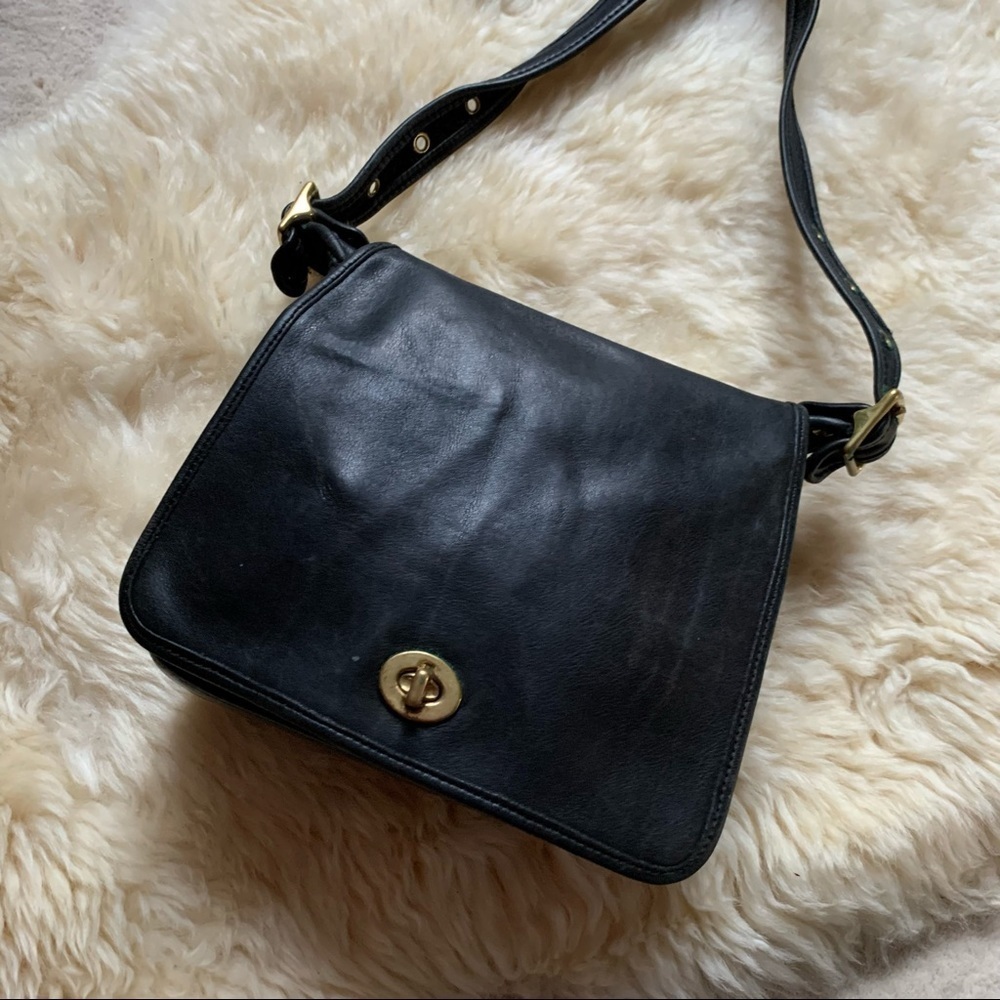 COACH Black Leather Classic Flap Crossbody Bag Purse - Picture 2 of 9